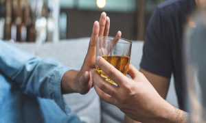 راه های درمان سندروم ترک الکل چیست؟